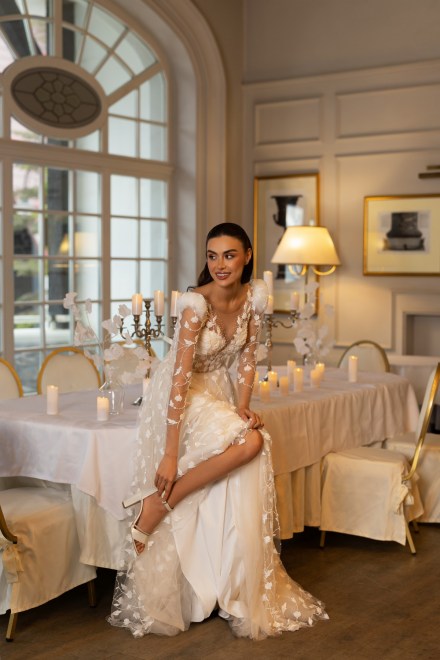 https://elisebride.ro/images/stories/virtuemart/product/Aliona3.jpg