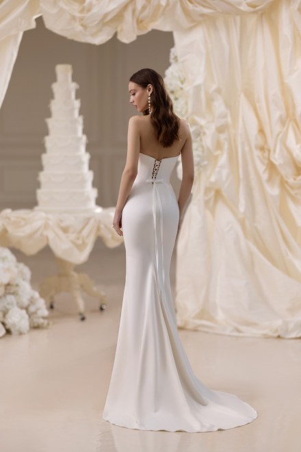 https://elisebride.ro/images/stories/virtuemart/product/Amelie-05.jpg