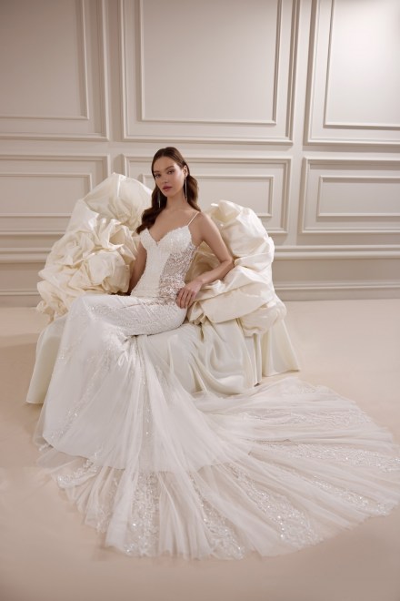 https://elisebride.ro/images/stories/virtuemart/product/Antonia2.jpg