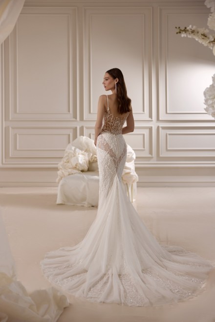 https://elisebride.ro/images/stories/virtuemart/product/Antonia3.jpg