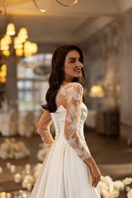 https://elisebride.ro/images/stories/virtuemart/product/Azalea3.jpg