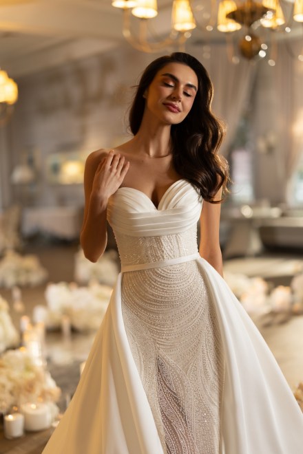 https://elisebride.ro/images/stories/virtuemart/product/Blossom3.jpg