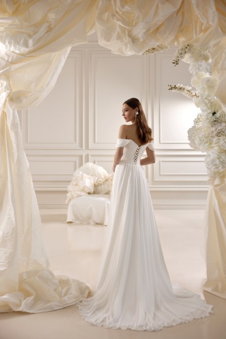 https://elisebride.ro/images/stories/virtuemart/product/Camelia2.jpg