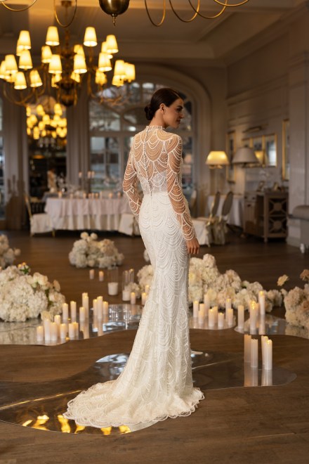 https://elisebride.ro/images/stories/virtuemart/product/Chantal4.jpg