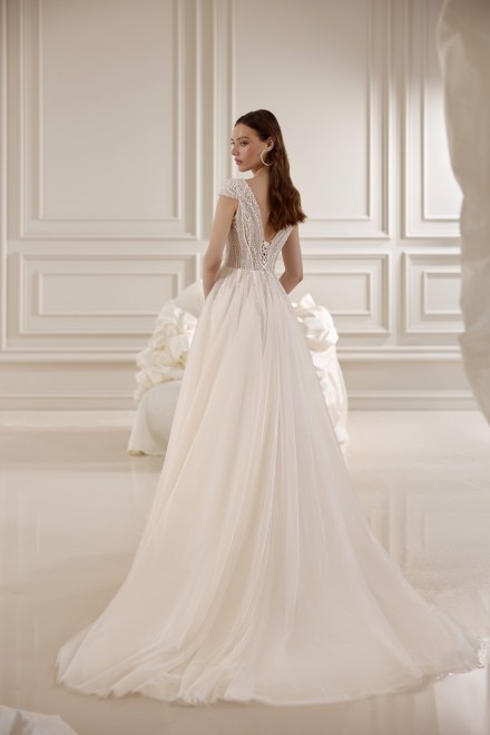 https://elisebride.ro/images/stories/virtuemart/product/Erica2.jpg