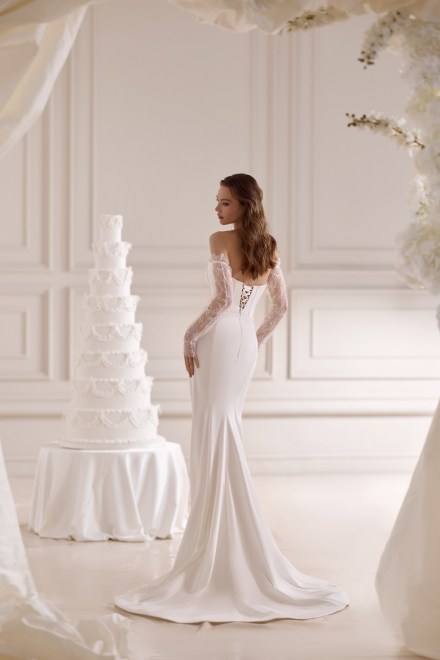 https://elisebride.ro/images/stories/virtuemart/product/Eva3.jpg