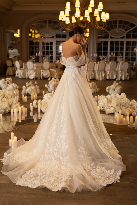 https://elisebride.ro/images/stories/virtuemart/product/Gardenia4.jpg
