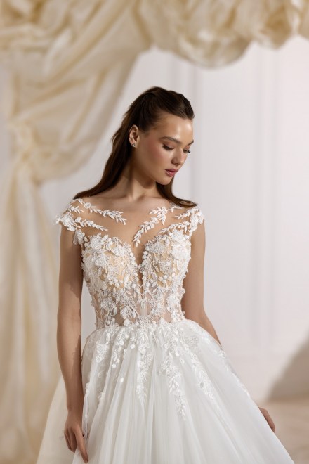 https://elisebride.ro/images/stories/virtuemart/product/Gloria1.jpg