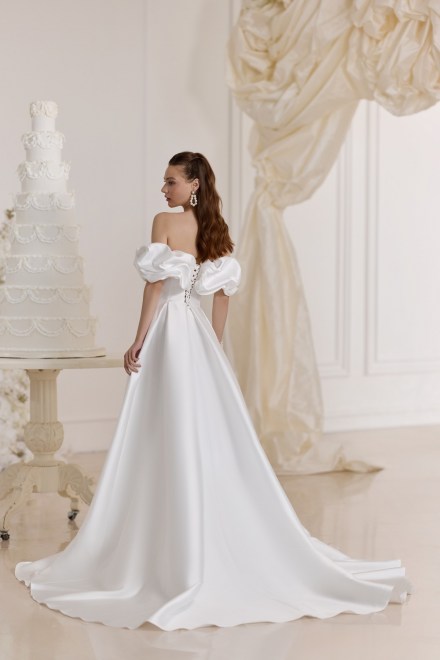 https://elisebride.ro/images/stories/virtuemart/product/Greta2.jpg