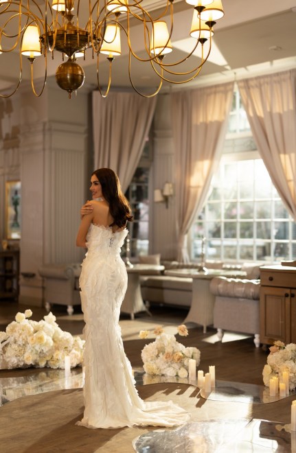https://elisebride.ro/images/stories/virtuemart/product/Harlow4.jpg