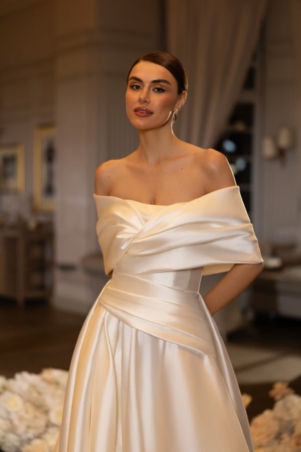 https://elisebride.ro/images/stories/virtuemart/product/Ivy3.jpg