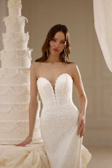 https://elisebride.ro/images/stories/virtuemart/product/Julia1.jpg