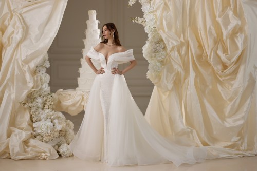 https://elisebride.ro/images/stories/virtuemart/product/Lara5.jpg