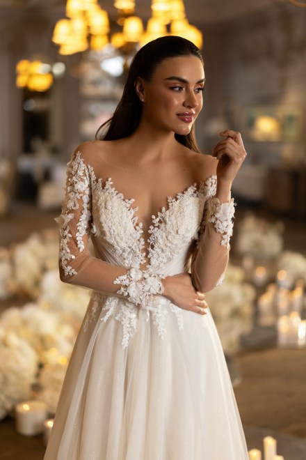 https://elisebride.ro/images/stories/virtuemart/product/Marlenka3.jpg
