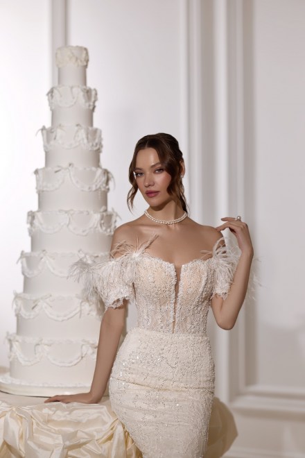 https://elisebride.ro/images/stories/virtuemart/product/Mia1.jpg
