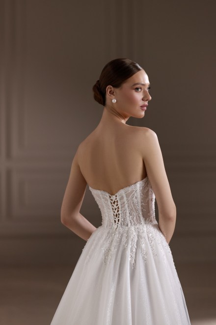 https://elisebride.ro/images/stories/virtuemart/product/Mildred3.jpg