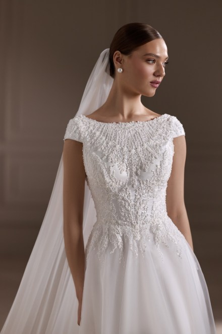 https://elisebride.ro/images/stories/virtuemart/product/Natalie2.jpg