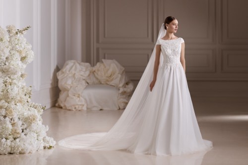 https://elisebride.ro/images/stories/virtuemart/product/Natalie.jpg