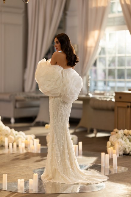 https://elisebride.ro/images/stories/virtuemart/product/Rhoda3.jpg