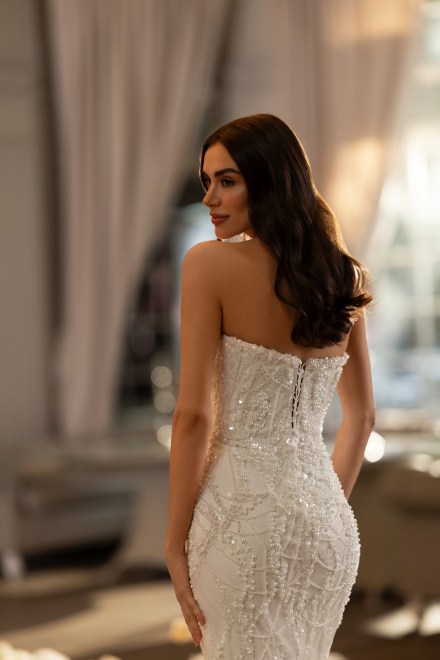 https://elisebride.ro/images/stories/virtuemart/product/Rhoda4.jpg