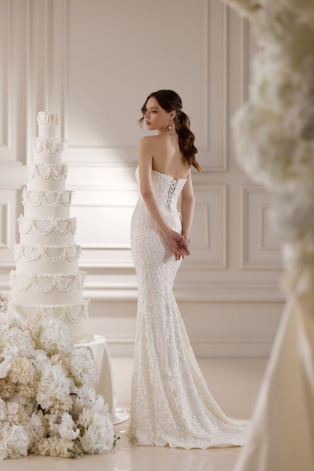 https://elisebride.ro/images/stories/virtuemart/product/Selena-03.jpg