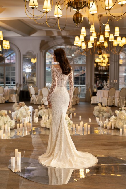 https://elisebride.ro/images/stories/virtuemart/product/Serafina3.jpg