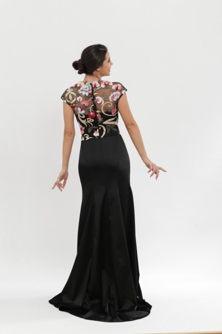 https://elisebride.ro/images/stories/virtuemart/product/VWD_DV_32_c.jpg