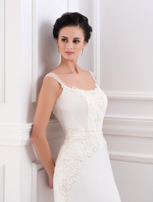 https://elisebride.ro/images/stories/virtuemart/product/VWD_FN_05_b.jpg