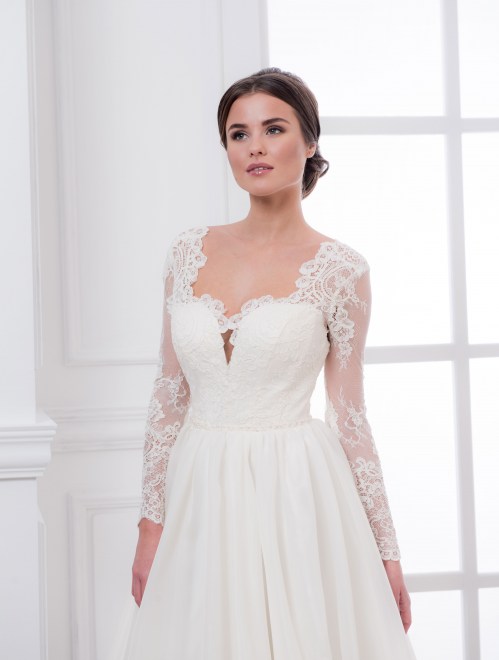 https://elisebride.ro/images/stories/virtuemart/product/VWD_IM_08_b87.jpg