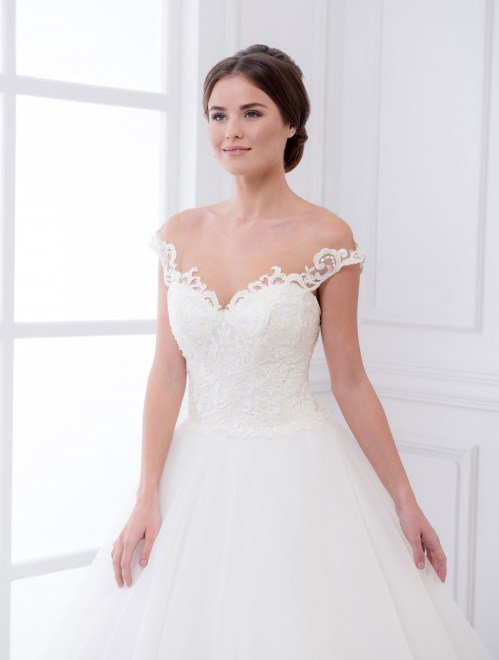 https://elisebride.ro/images/stories/virtuemart/product/VWD_IM_09_b74.jpg