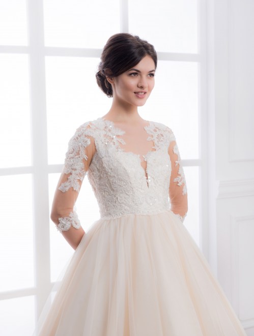 https://elisebride.ro/images/stories/virtuemart/product/VWD_IM_10_b92.jpg