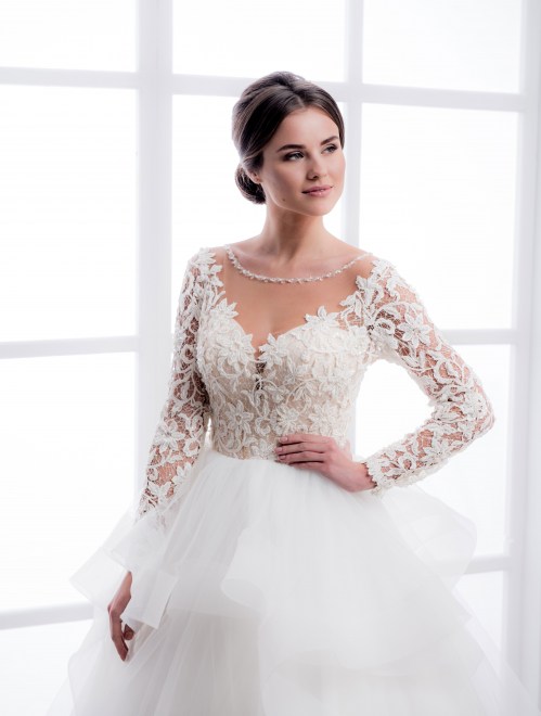 https://elisebride.ro/images/stories/virtuemart/product/VWD_IM_12_b49.jpg