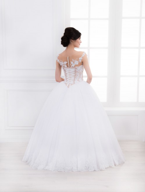https://elisebride.ro/images/stories/virtuemart/product/VWD_IM_13_c54.jpg