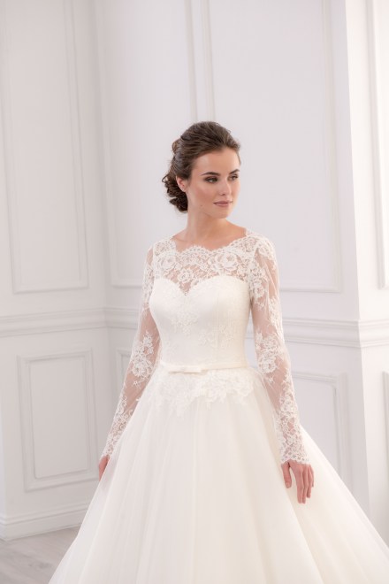 https://elisebride.ro/images/stories/virtuemart/product/VWD_IM_18_b16.jpg