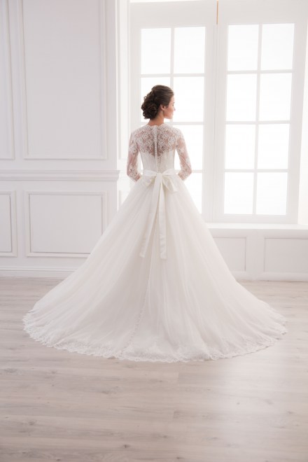https://elisebride.ro/images/stories/virtuemart/product/VWD_IM_18_c33.jpg