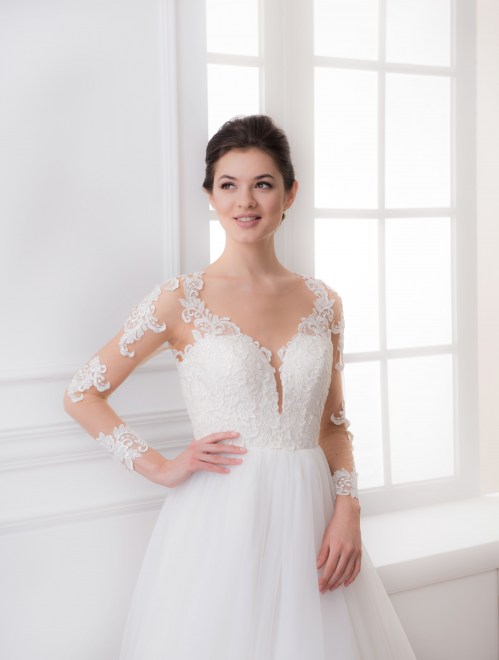 https://elisebride.ro/images/stories/virtuemart/product/VWD_IM_21_b95.jpg