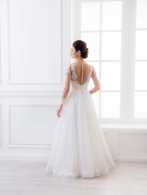 https://elisebride.ro/images/stories/virtuemart/product/VWD_IM_21_c80.jpg