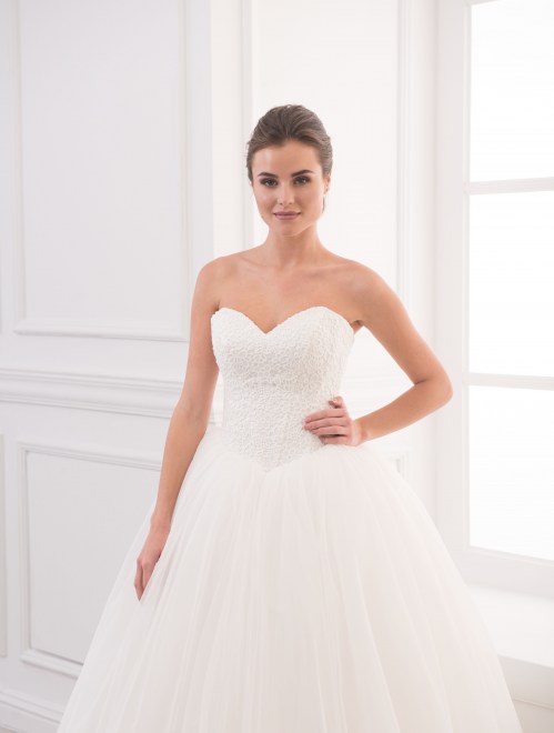 https://elisebride.ro/images/stories/virtuemart/product/VWD_IM_22_b99.jpg