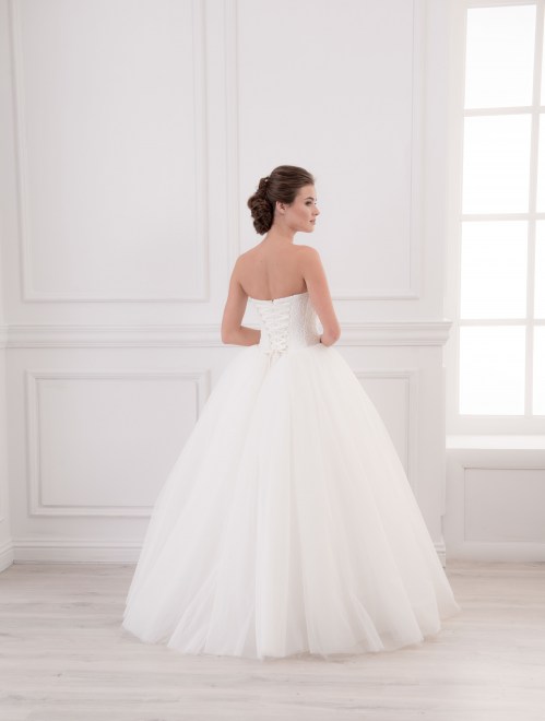 https://elisebride.ro/images/stories/virtuemart/product/VWD_IM_22_c36.jpg
