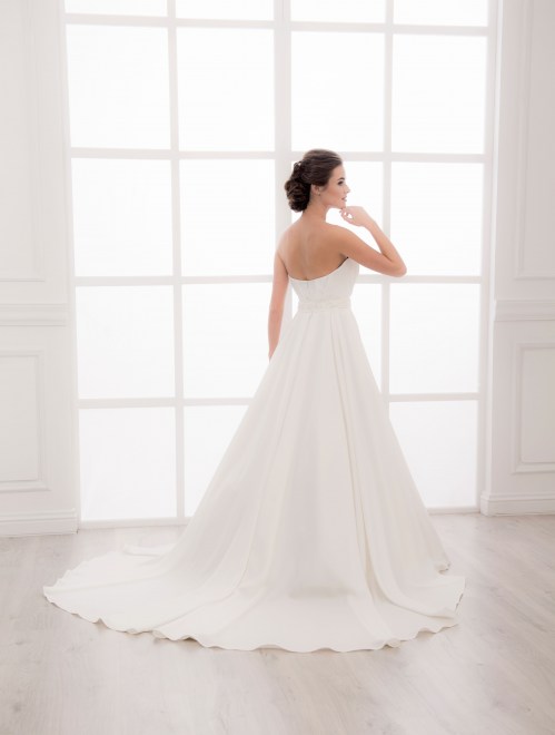https://elisebride.ro/images/stories/virtuemart/product/VWD_IM_24_c65.jpg