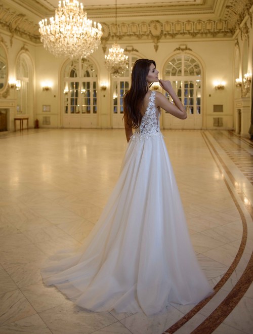 https://elisebride.ro/images/stories/virtuemart/product/VWD_IN_13_c.jpg