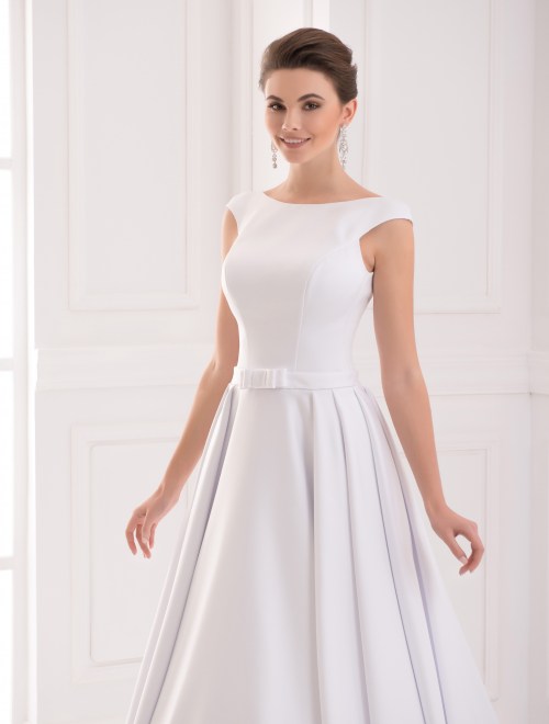 https://elisebride.ro/images/stories/virtuemart/product/VWD_IP_05_b74.jpg