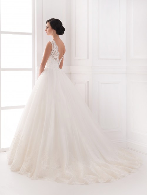 https://elisebride.ro/images/stories/virtuemart/product/VWD_IP_13_c.jpg
