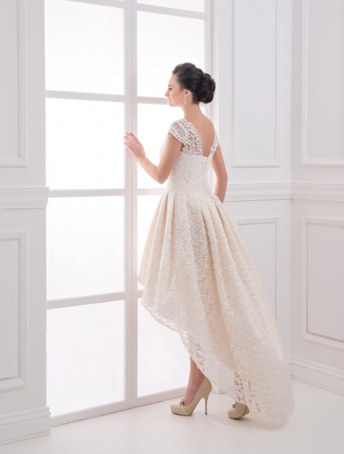 https://elisebride.ro/images/stories/virtuemart/product/VWD_IP_29_c.jpg