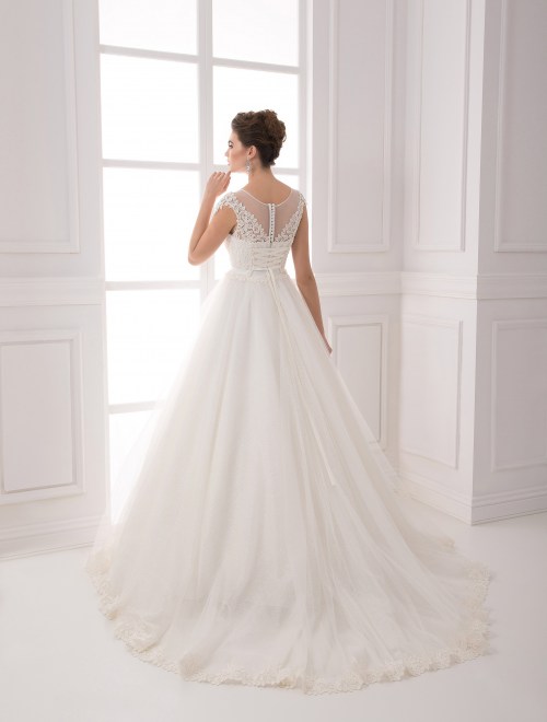 https://elisebride.ro/images/stories/virtuemart/product/VWD_IP_34_c17.jpg