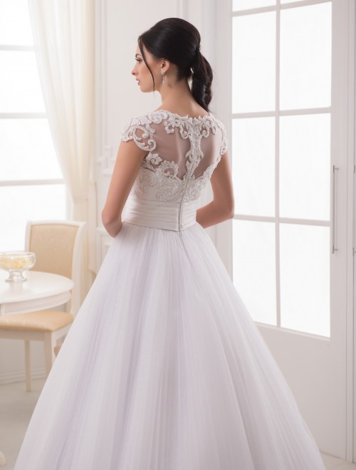 https://elisebride.ro/images/stories/virtuemart/product/VWD_PL_09_c.jpg