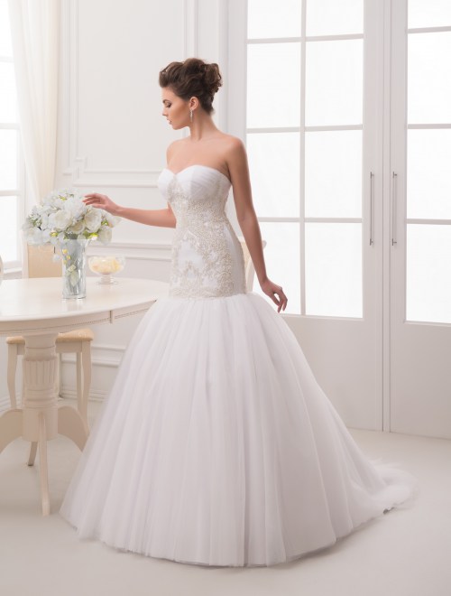 https://elisebride.ro/images/stories/virtuemart/product/VWD_PL_11_b.jpg