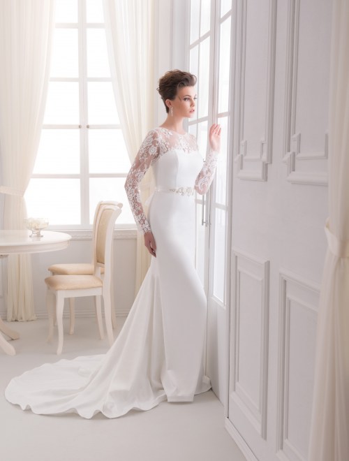 https://elisebride.ro/images/stories/virtuemart/product/VWD_RM_02_b.jpg