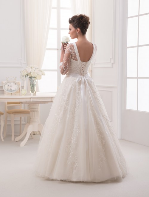 https://elisebride.ro/images/stories/virtuemart/product/VWD_RM_06_c.jpg