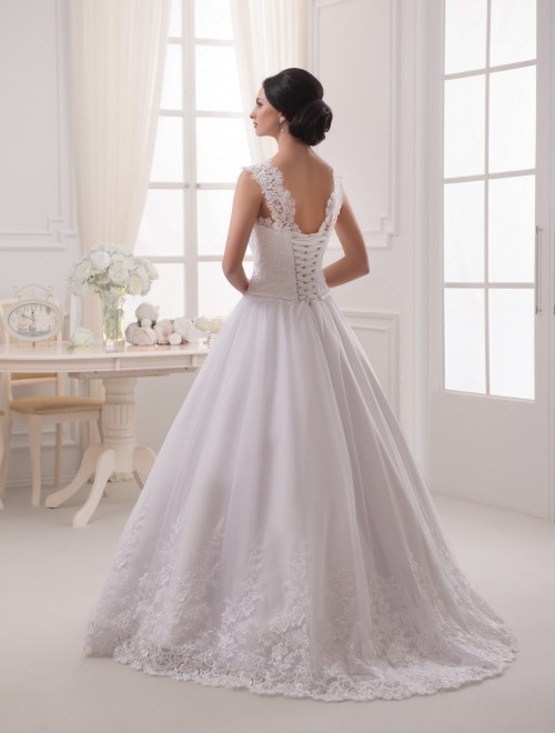 https://elisebride.ro/images/stories/virtuemart/product/VWD_RM_13_c14.jpg